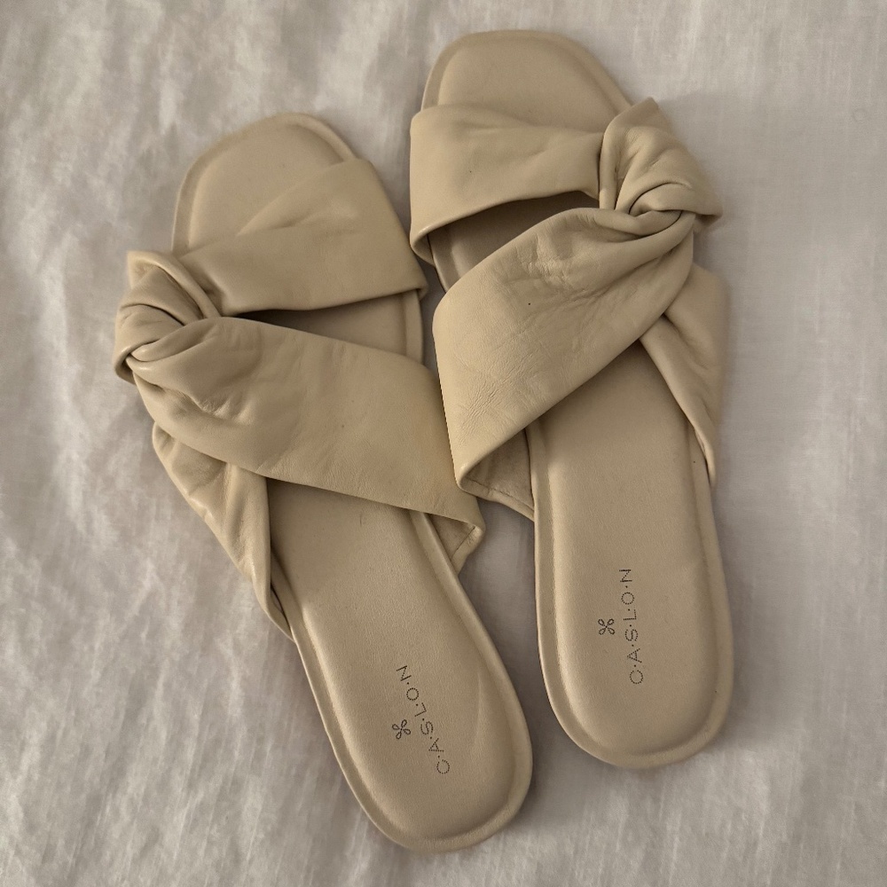 Caslon sandals